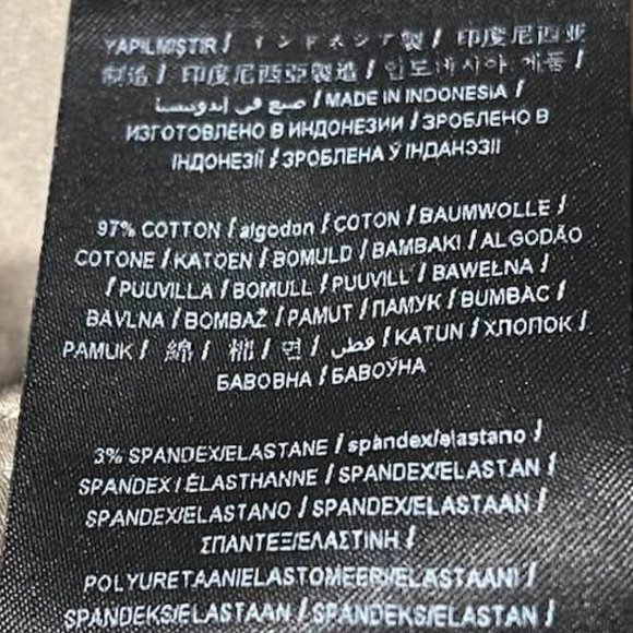 Guess ~ Wide Leg Flared Capri Gaucho Pants with Zippered Front Pockets  size 10 - Picture 8 of 14